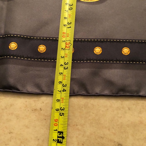 🖤💛VERSACE 🖤💛 - Picture 6 of 13